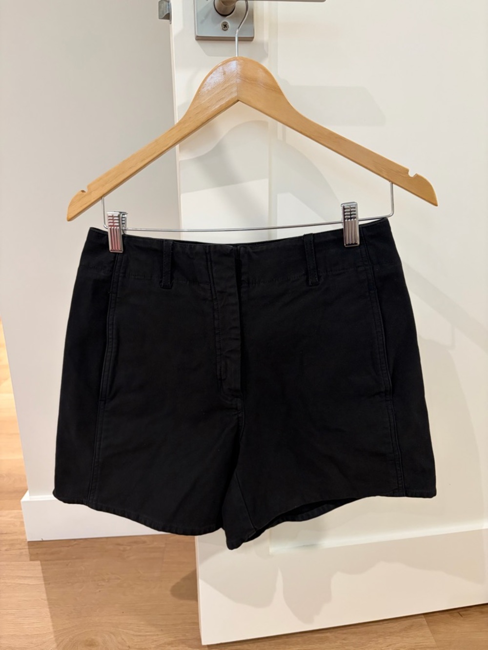 Wilfred Black Ascendent Tailored High-Rise Shorts